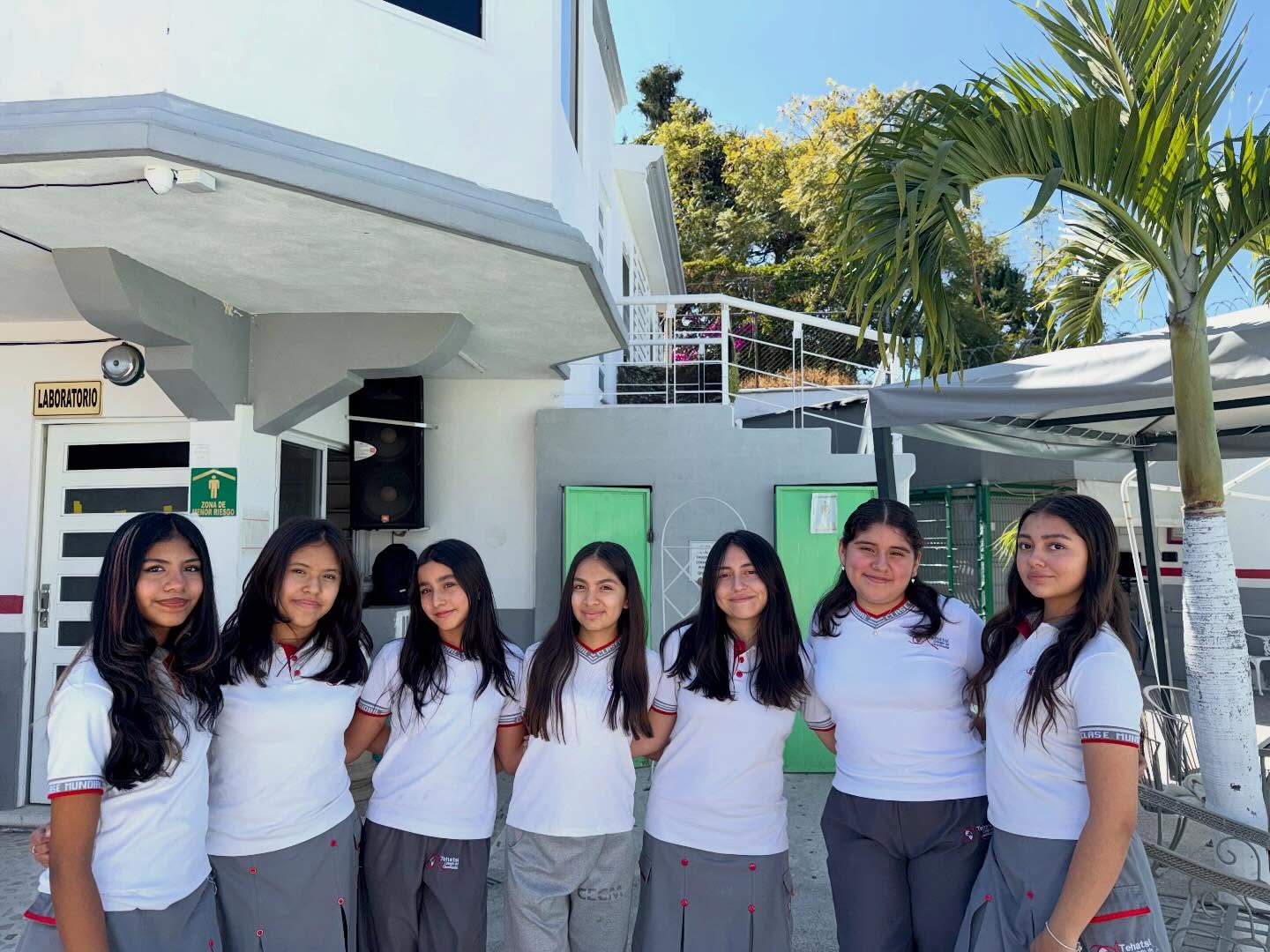 Puede ser una imagen de una o varias personas